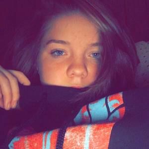 Meet your Posher, Ella